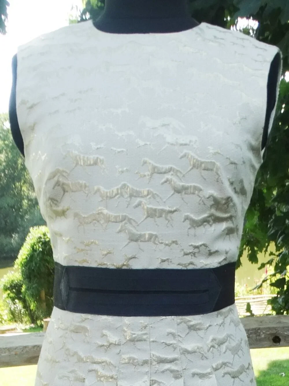TORY BURCH Size 6 Pencil Dress, HORSES, gold metallic jacquard, silk blend